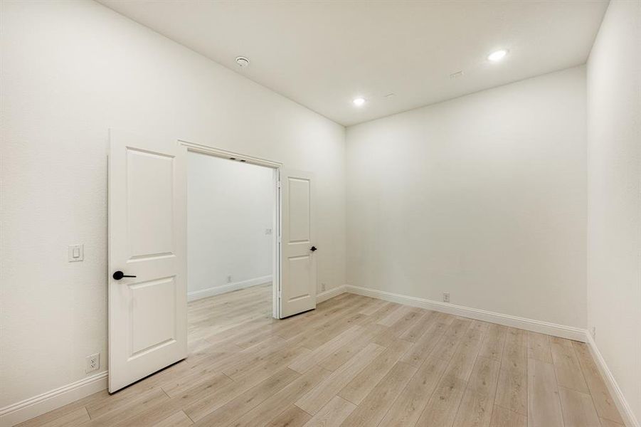 Spacious, unfurnished interior of a new home in Silo Mills Classic 70, Joshua (Image 29). Spacious, unfurnished interior of a new home in Silo Mills Classic 70, Joshua (Image 29).