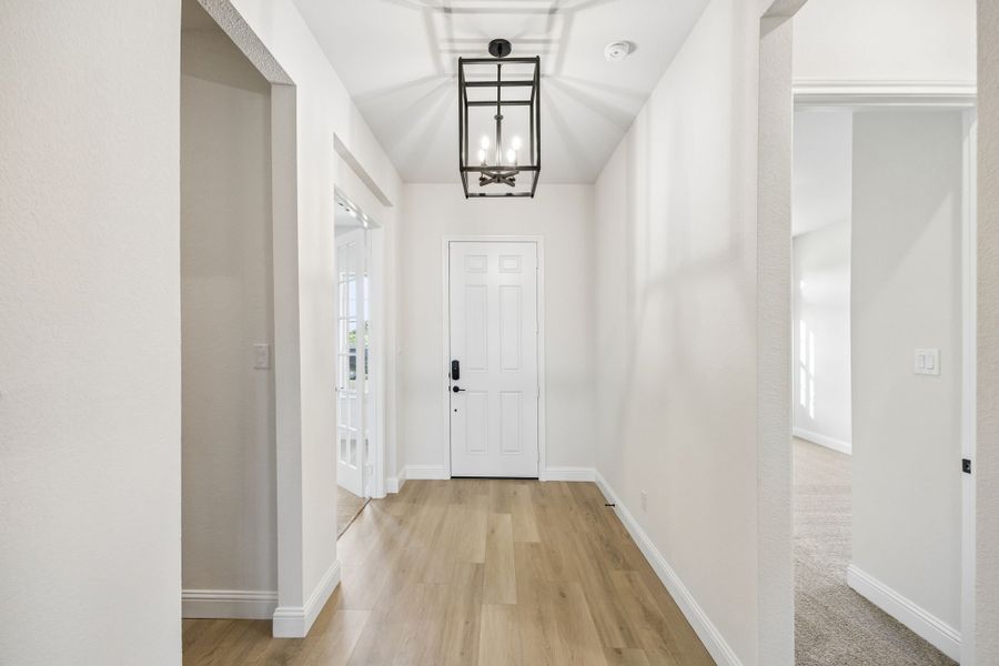 Spacious, unfurnished interior of a new home in Sheppard's Place, Waxahachie (Image 14). Spacious, unfurnished interior of a new home in Sheppard's Place, Waxahachie (Image 14).
