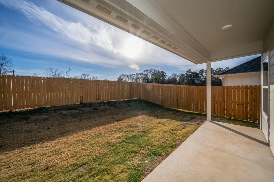 Exterior details and patio area of a home in , Kilgore (Image 15).