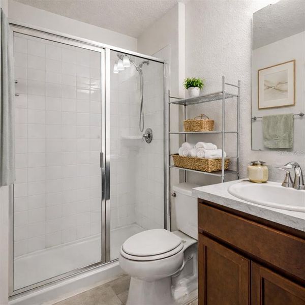 Furnished interior view inside a new home in , Clermont (Image 13).