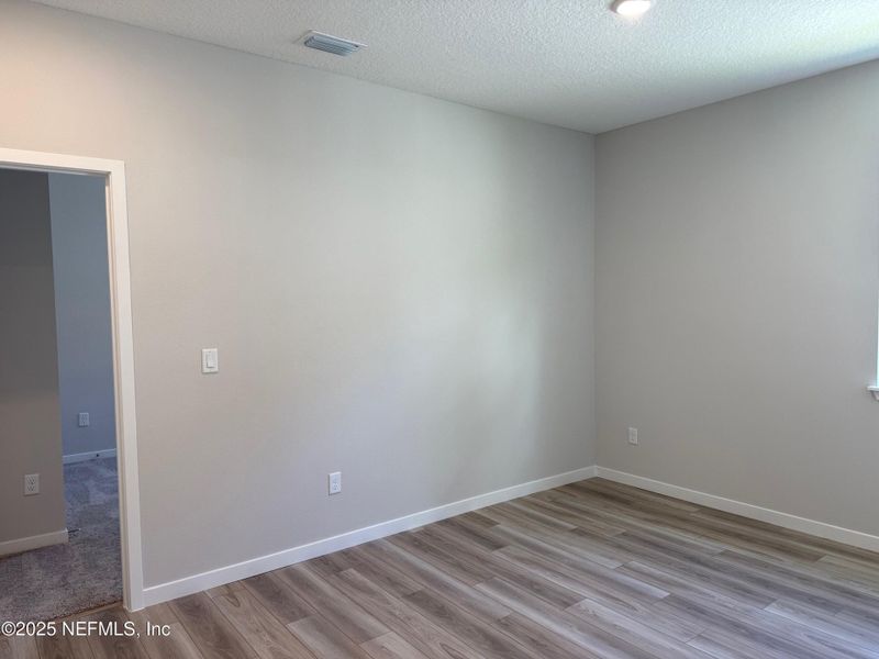 Spacious, unfurnished interior of a new home in The Preserve at Concourse Crossing, Fernandina Beach (Image 13).