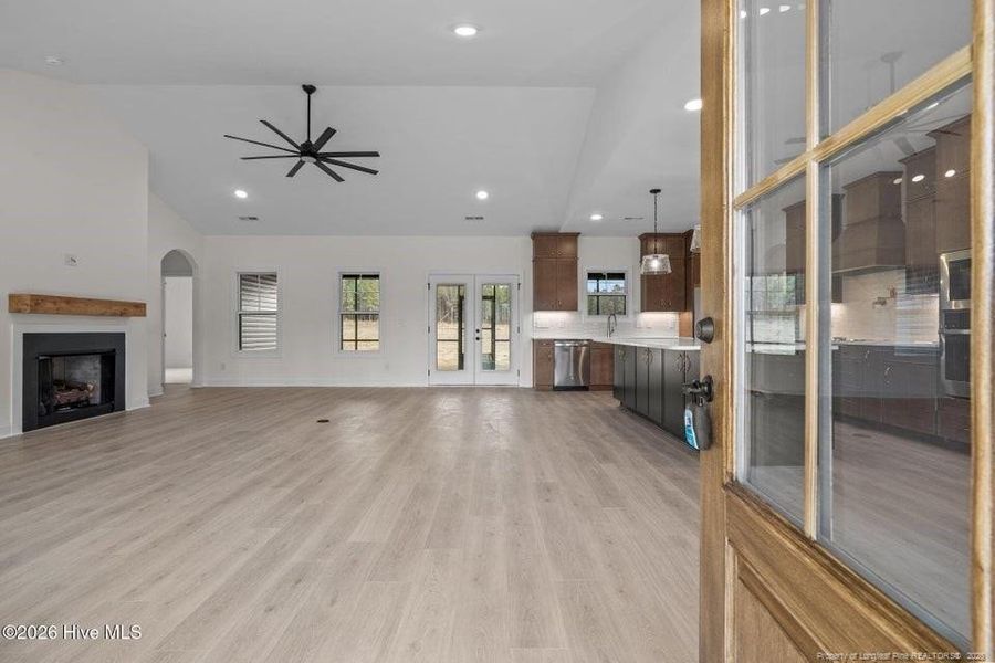 REPRESENTATION PHOTO REPRESENTATION PHOTO