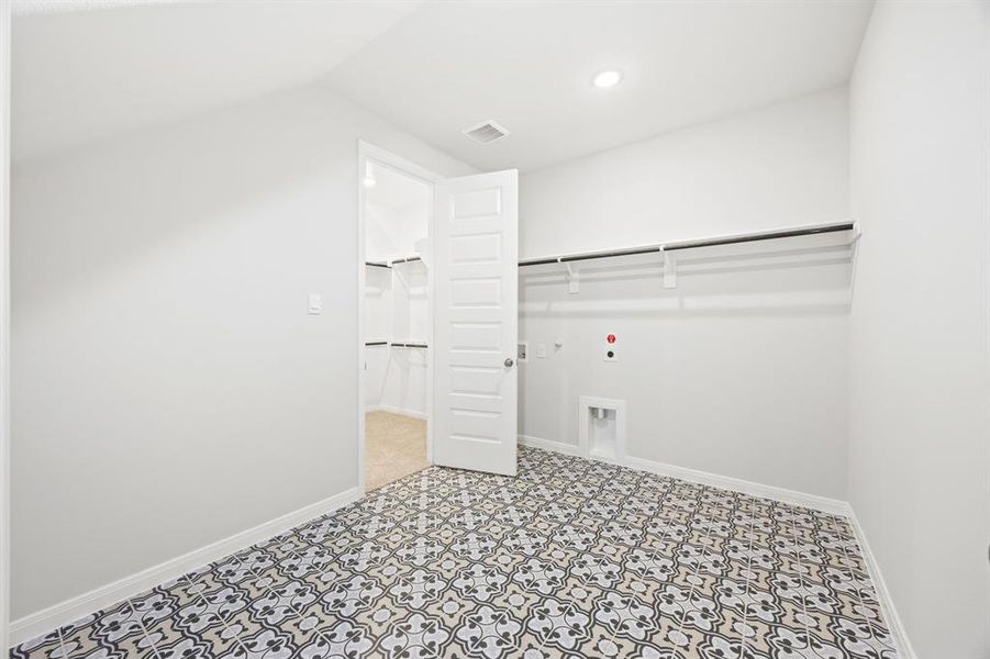 Spacious, unfurnished interior of a new home in Tinsley Meadows, Van Alstyne (Image 21). Spacious, unfurnished interior of a new home in Tinsley Meadows, Van Alstyne (Image 21).