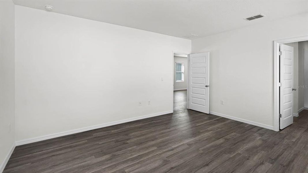 Spacious, unfurnished interior of a new home in , Winter Haven (Image 25).
