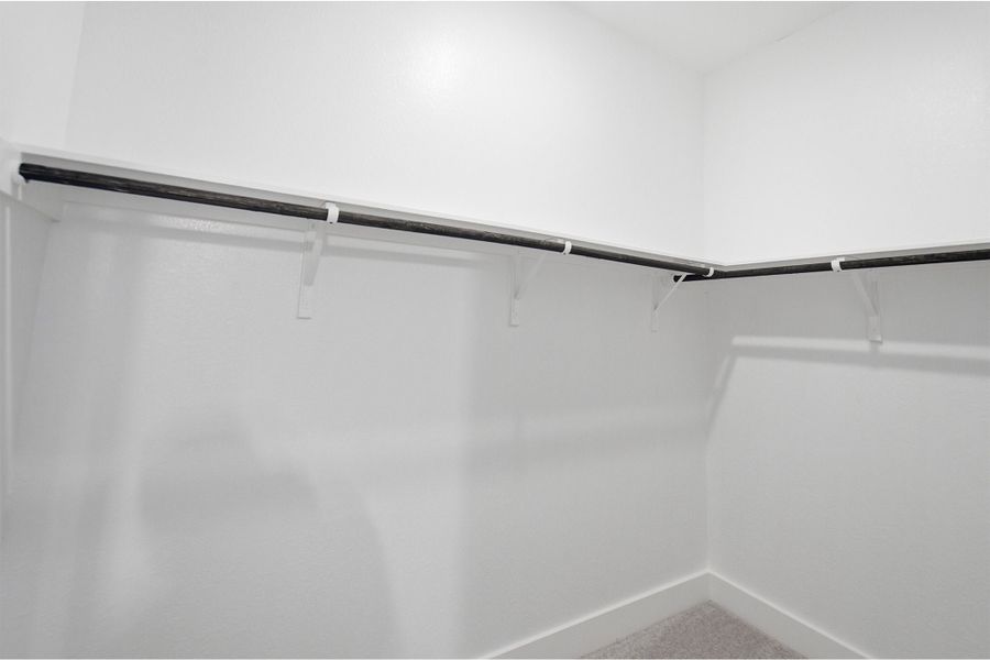 Spacious, unfurnished interior of a new home in Paramount, Kyle (Image 26).