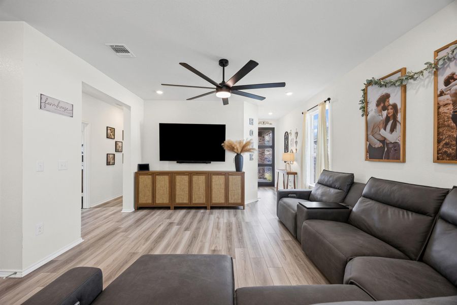 Furnished interior view inside a new home in , Lockhart (Image 5).