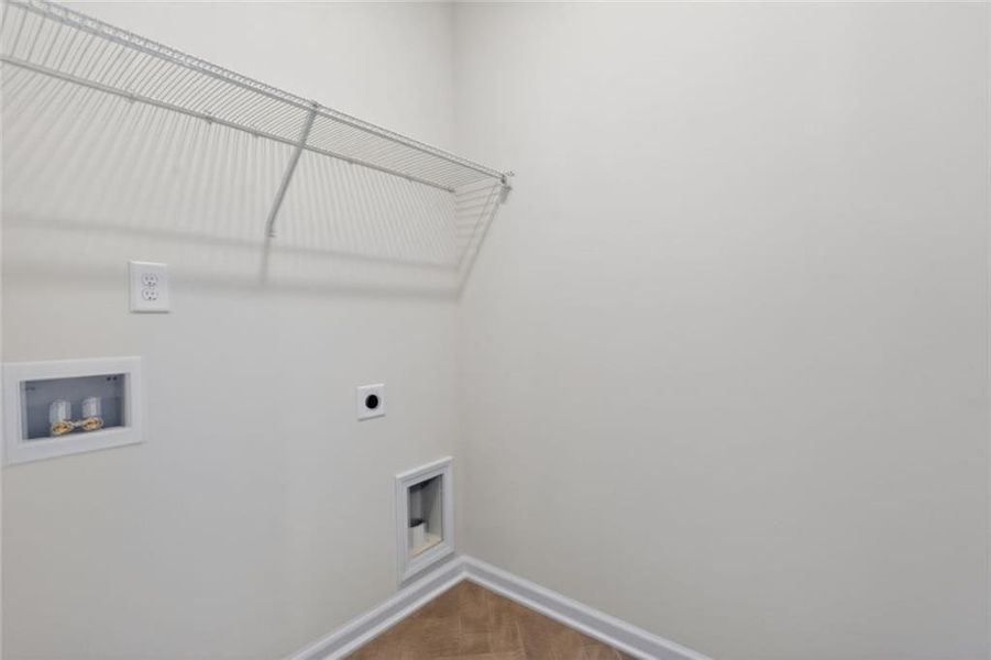 Spacious, unfurnished interior of a new home in North Haven, Rome (Image 18).