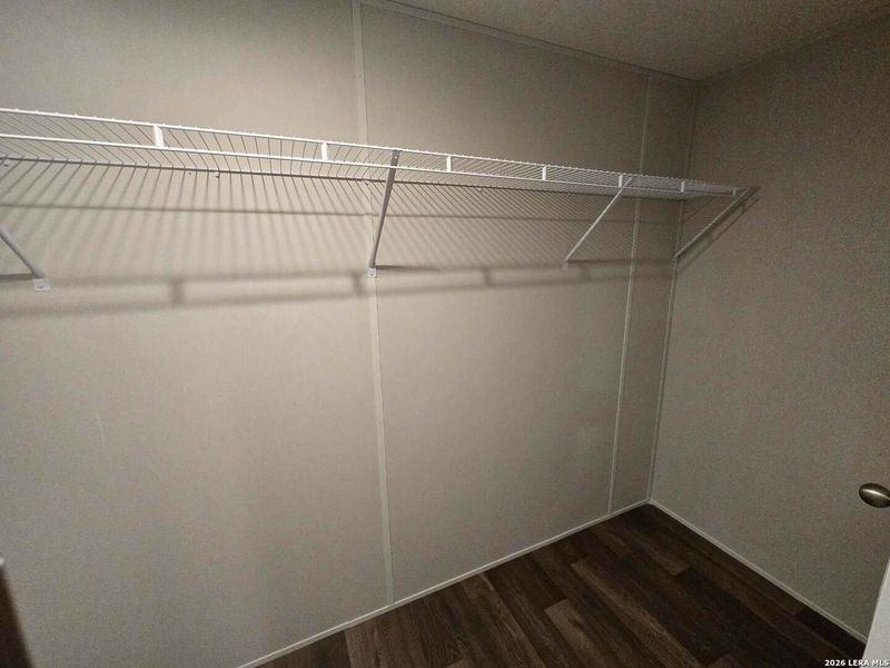 Spacious, unfurnished interior of a new home in , Canyon Lake (Image 6).