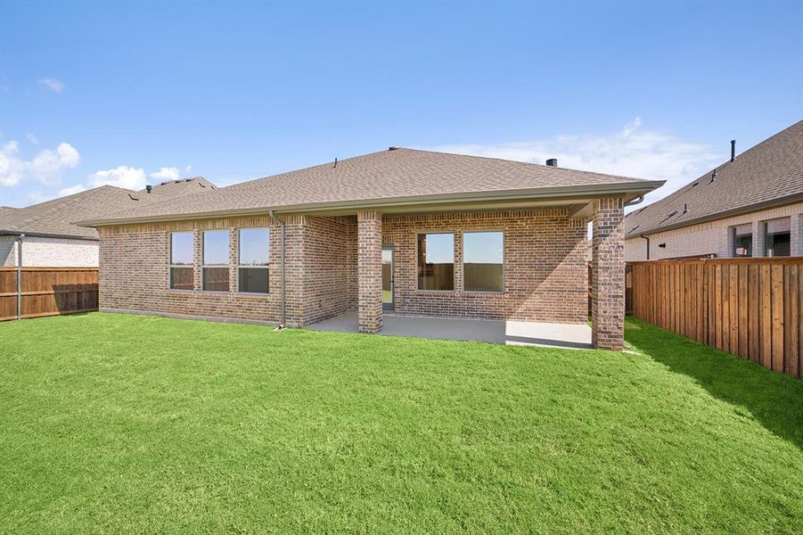 Exterior details and patio area of a home in Myrtle Creek, Waxahachie (Image 1). Exterior details and patio area of a home in Myrtle Creek, Waxahachie (Image 1).