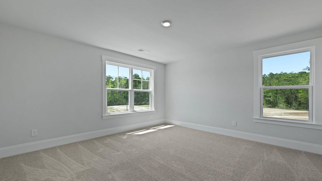 Spacious, unfurnished interior of a new home in Sheep Island, Summerville (Image 16).