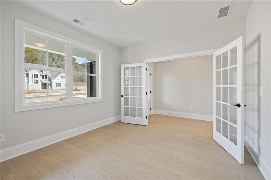 Spacious, unfurnished interior of a new home in Oak Valley Estates, Marietta (Image 53).