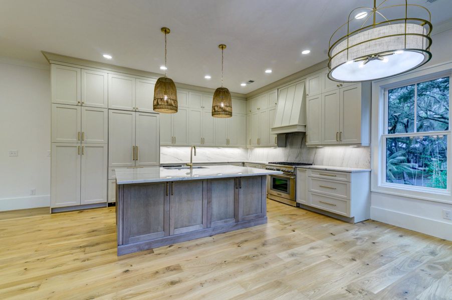Furnished interior view inside a new home in , Seabrook Island (Image 17).