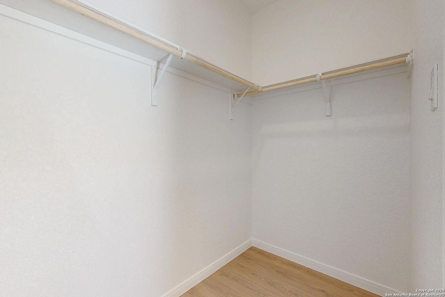 Spacious, unfurnished interior of a new home in , Spring Branch (Image 32).