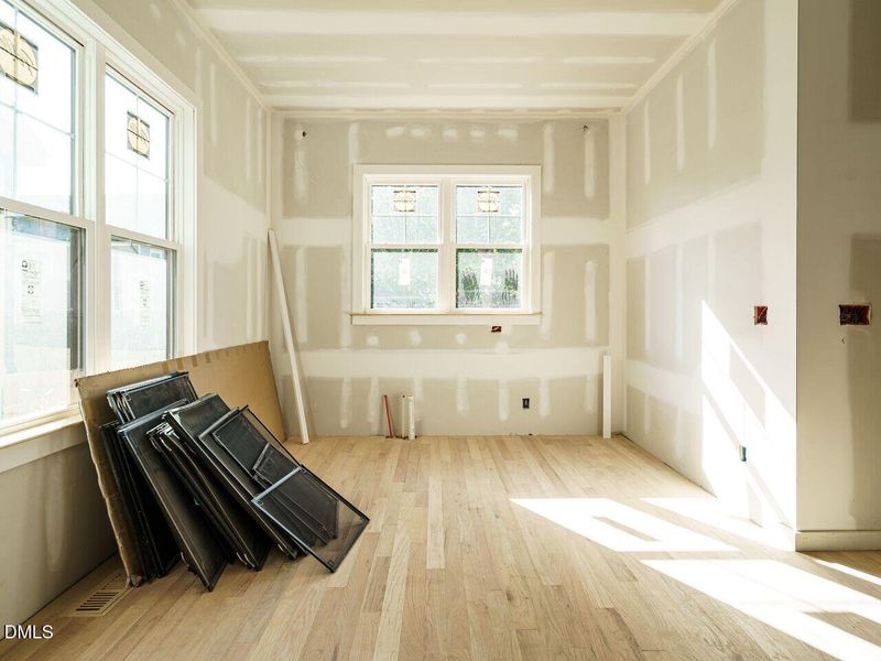 015-1280x960-dining-room