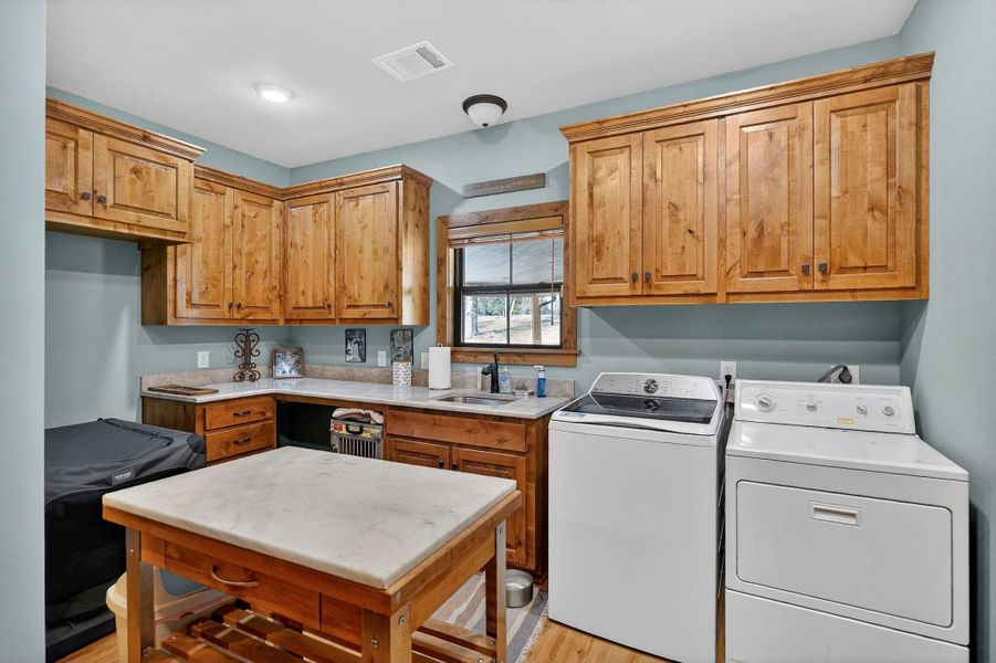 Furnished interior view inside a new home in , Franklin (Image 8).