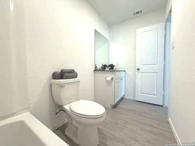 Furnished interior view inside a new home in Navarro Ranch: Watermill Collection, Seguin (Image 9). Furnished interior view inside a new home in Navarro Ranch: Watermill Collection, Seguin (Image 9).