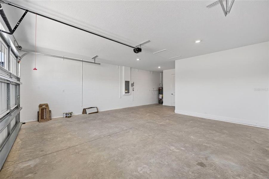 Spacious, unfurnished interior of a new home in , Ocala (Image 56).