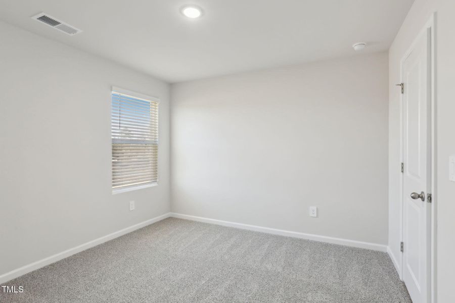 25-web-or-mls-Raleigh -River Glen-199 Wh