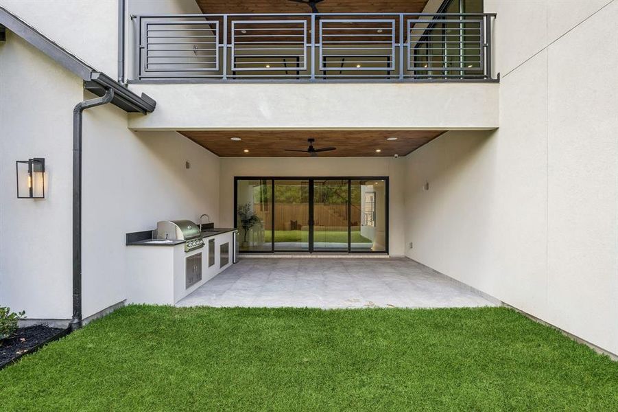 Exterior details and patio area of a home in , Dallas (Image 24).