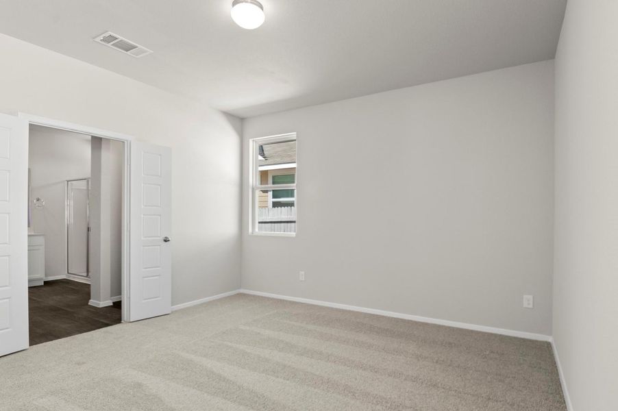 Spacious, unfurnished interior of a new home in Casetta Ranch, Kyle (Image 15).