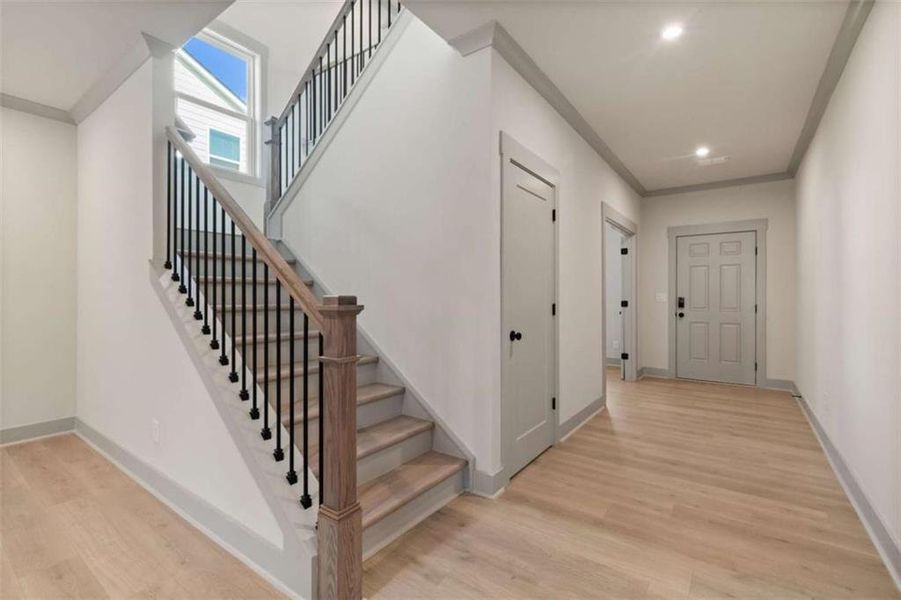 Spacious, unfurnished interior of a new home in Cambridge at Steels Bridge, Canton (Image 34).