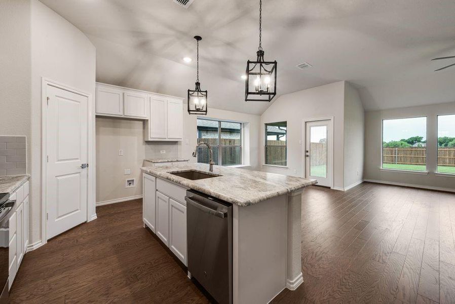El Dorado-Concept 1660--257 Coronado Court-Kitchen2-Risewell Homes