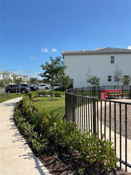 Community amenities in , Homestead (Image 25).