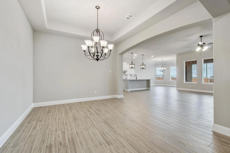 Image 144 representing the Concept 2373 by Landsea Homes in Coyote Crossing, Godley, TX. Image 144 representing the Concept 2373 by Landsea Homes in Coyote Crossing, Godley, TX.