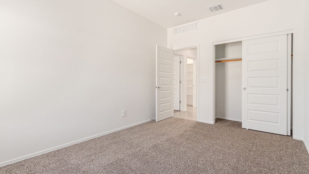 Spacious, unfurnished interior of a new home in Sycamore Vista, Vail (Image 34).