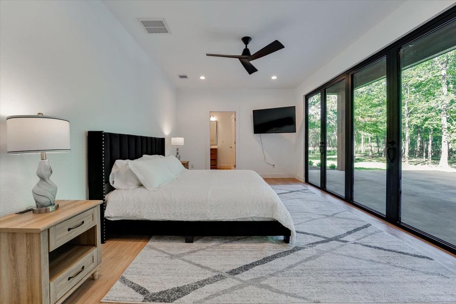 Furnished interior view inside a new home in , Conroe (Image 14). Furnished interior view inside a new home in , Conroe (Image 14).