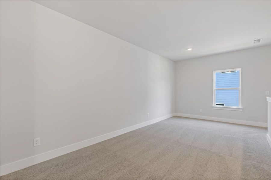 Representative unfurnished interior of a home built from the Danbury by Crawford Creek Communities in Red Bird Manor, Jefferson (Image 50).