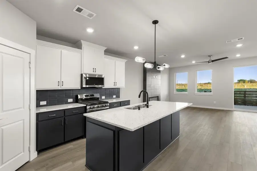 11. 2016 Aldrich - Kitchen (3)