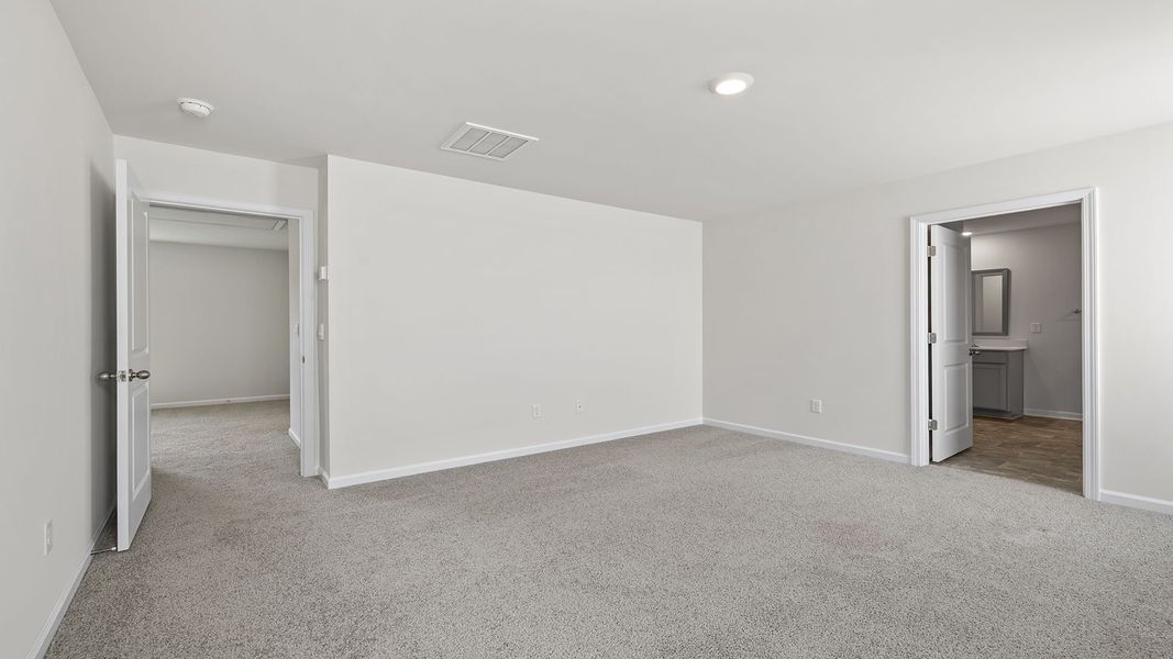 Spacious, unfurnished interior of a new home in Durbin Meadows, Fountain Inn (Image 29). Spacious, unfurnished interior of a new home in Durbin Meadows, Fountain Inn (Image 29).