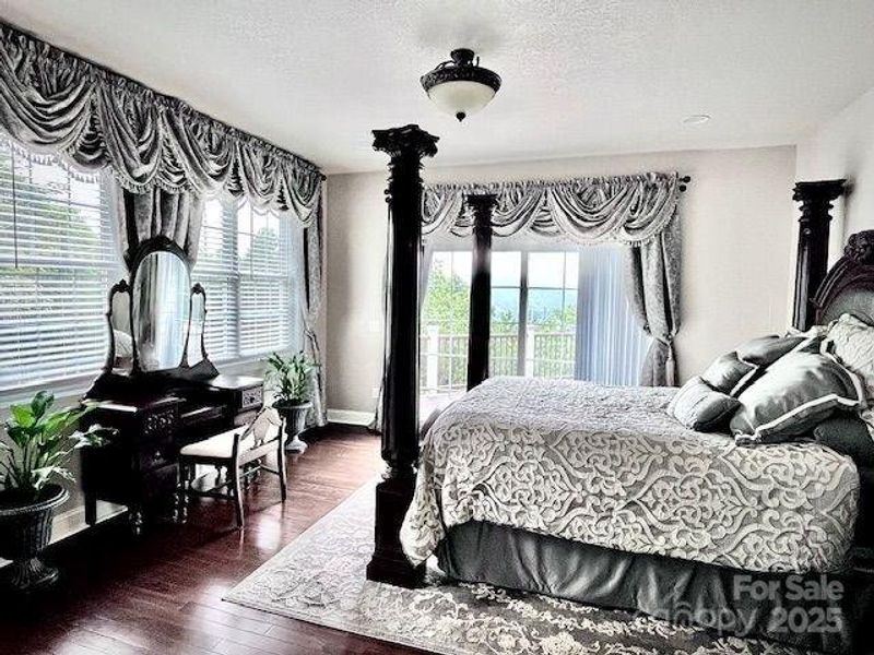 Furnished interior view inside a new home in , Waynesville (Image 4).