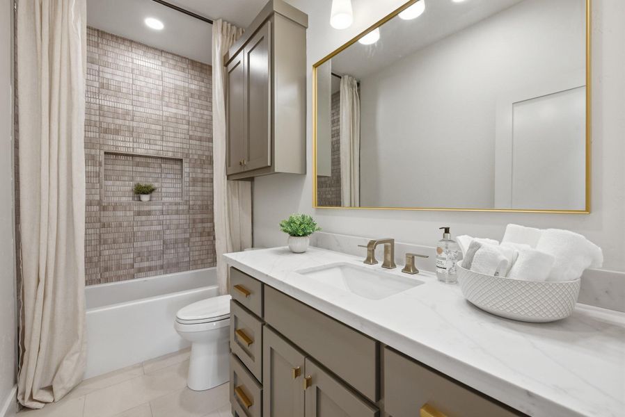 Furnished interior view inside a new home in , Bryan (Image 27).