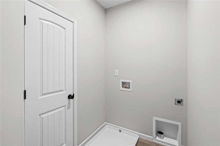 Spacious, unfurnished interior of a new home in Villas at Gold Creek, Dawsonville (Image 15).
