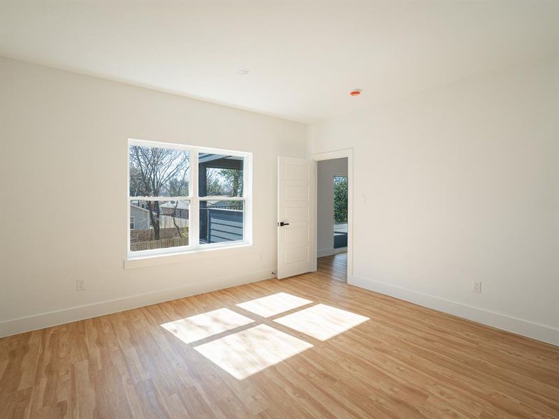 Spacious, unfurnished interior of a new home in , Dallas (Image 22).