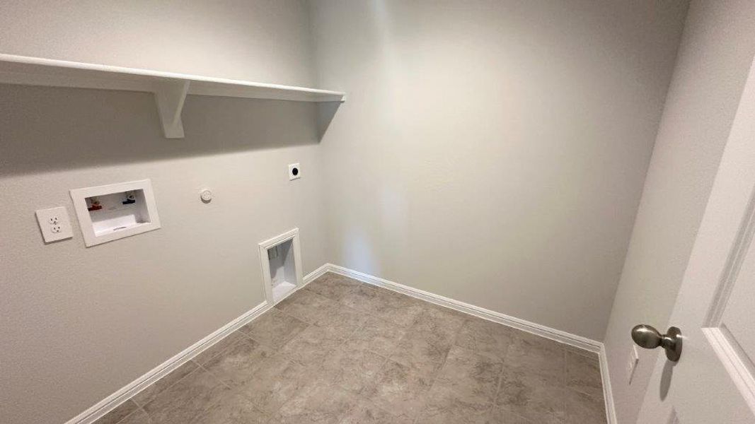 Spacious, unfurnished interior of a new home in Cresson Estates, Cresson (Image 17).