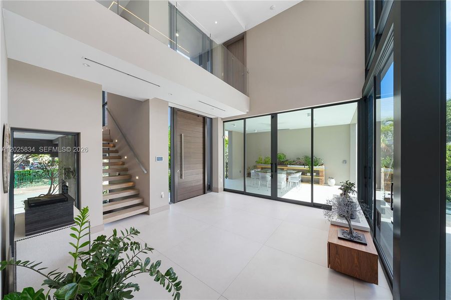 Exterior details and patio area of a home in , Key Biscayne (Image 35).