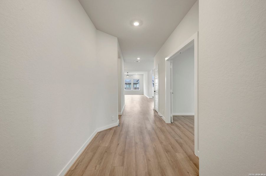 Spacious, unfurnished interior of a new home in Meyer Ranch – Select Reserve Series, New Braunfels (Image 14).