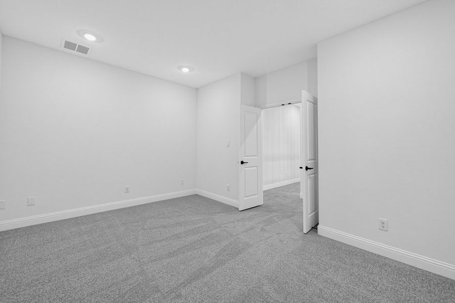 Spacious, unfurnished interior of a new home in The Ridge at Northlake, Northlake (Image 29).