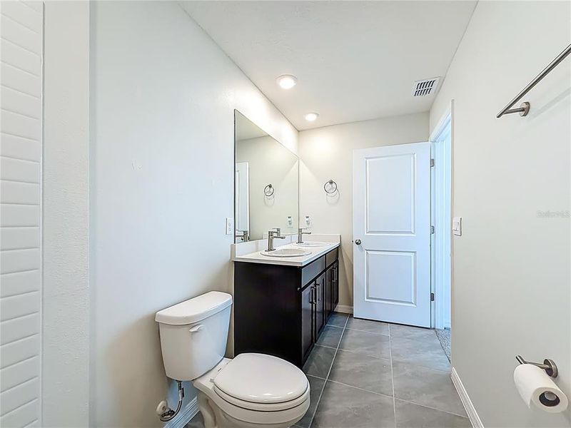 Furnished interior view inside a new home in The Towns at Laurel Commons, Ocala (Image 6).