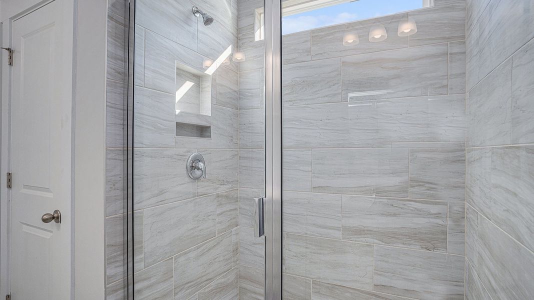 Representative interior finishes for a home built from the Eaton by D.R. Horton in Coastal Farms, Conway (Image 12).