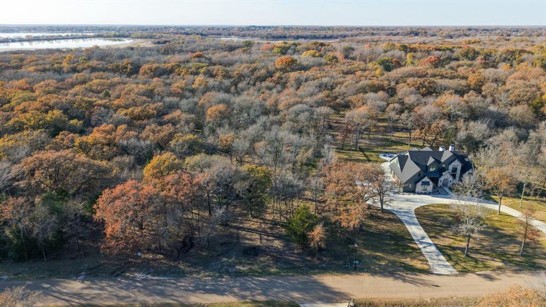 Large, estate-style parcels ideal for luxury living.