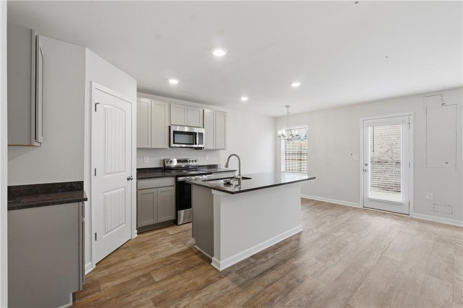 Furnished interior view inside a new home in Moss Creek, Hogansville (Image 5).