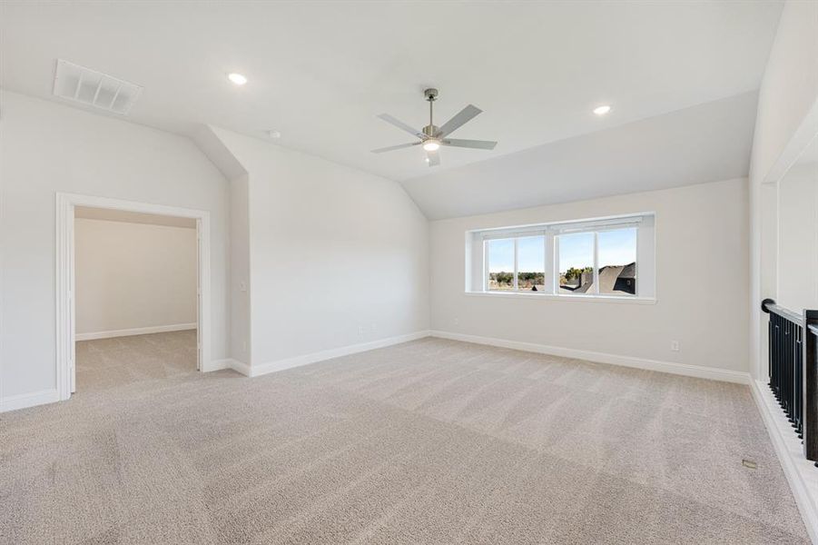 Spacious, unfurnished interior of a new home in Terracina, Rockwall (Image 15). Spacious, unfurnished interior of a new home in Terracina, Rockwall (Image 15).