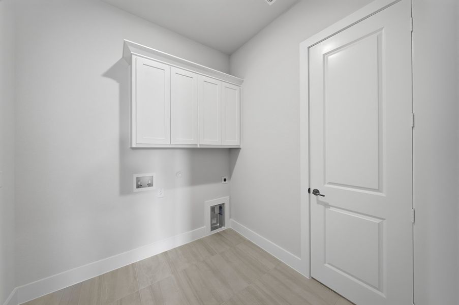 Spacious, unfurnished interior of a new home in Hillside Village, Celina (Image 36).