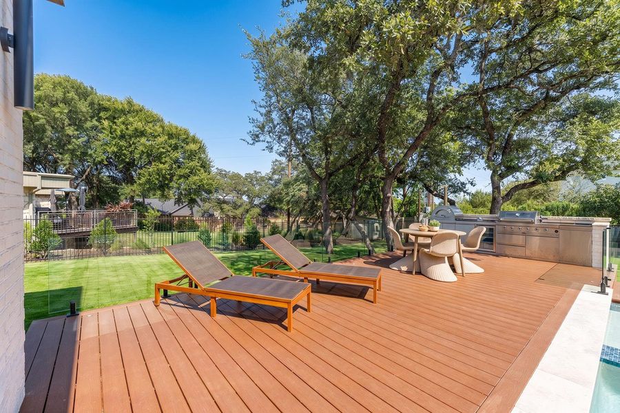 Expansive decking is high quality synthetic. Low maintenance for life and endless arrangement possibilities. Expansive decking is high quality synthetic. Low maintenance for life and endless arrangement possibilities.