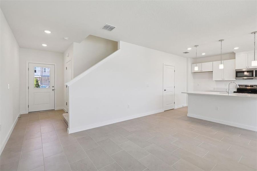 Spacious, unfurnished interior of a new home in Cyrene at Harmony, St. Cloud (Image 18).
