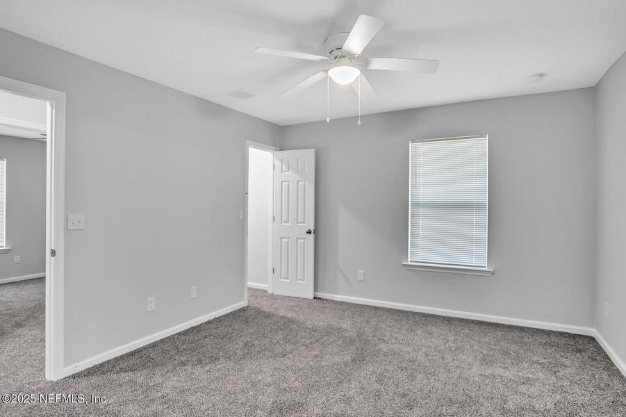 Spacious, unfurnished interior of a new home in , Jacksonville (Image 19).